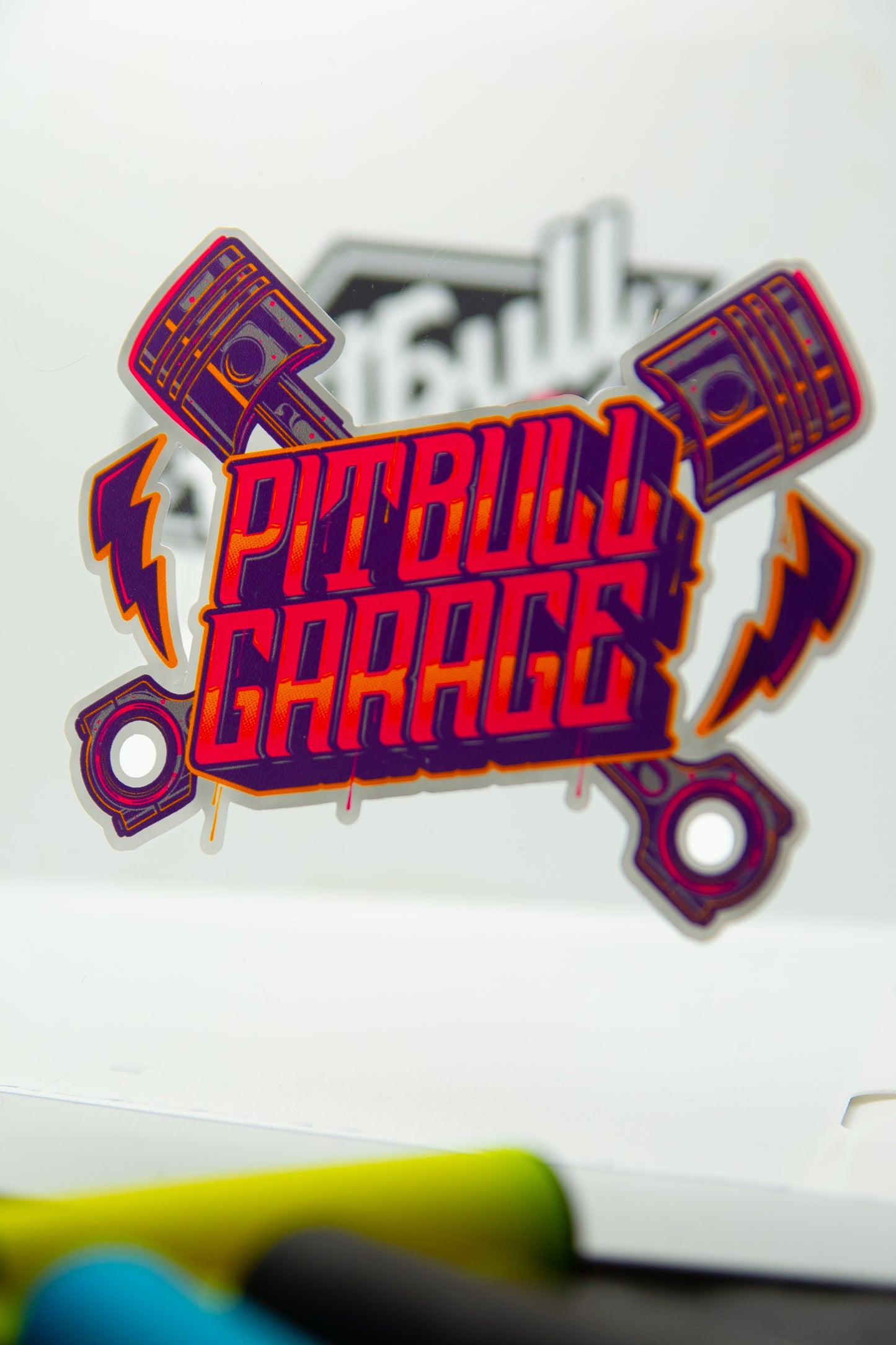 PEGATINA PITBULL GARAGE
